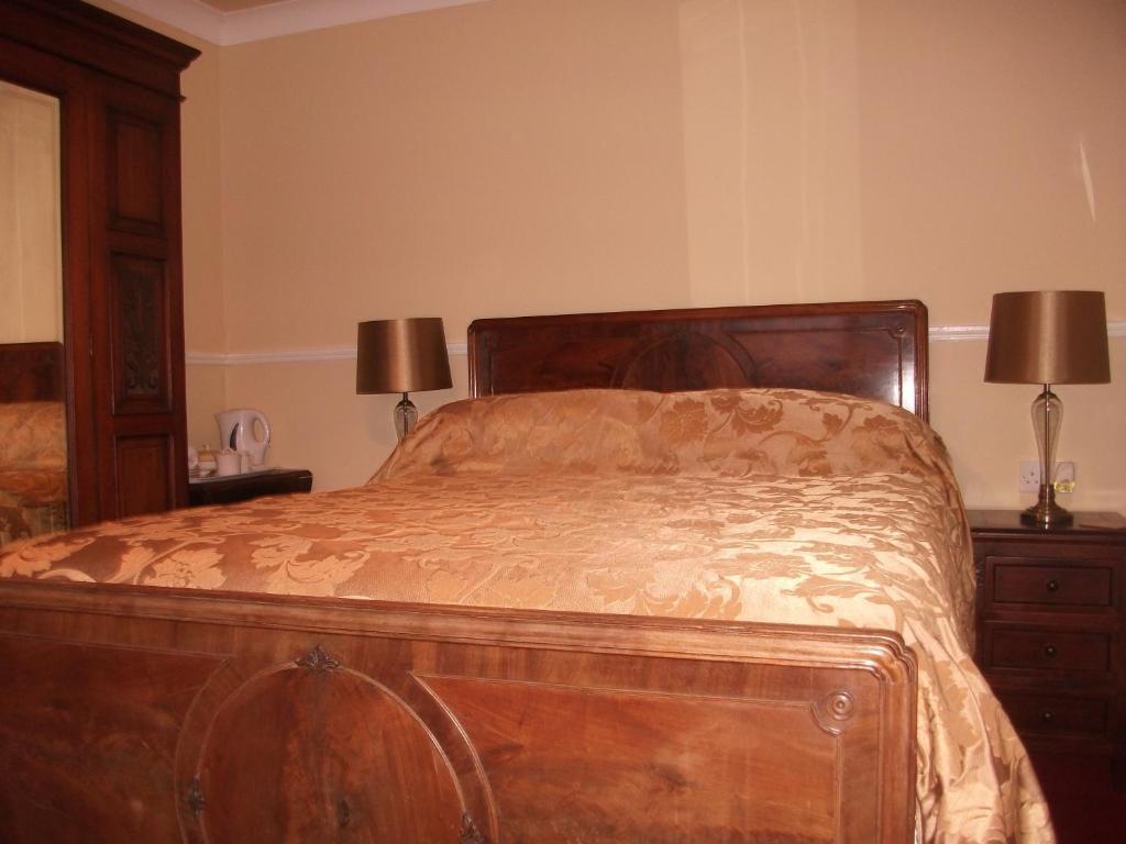 Fuchsia House Bed And Breakfast Connemara Ренвайл Номер фото