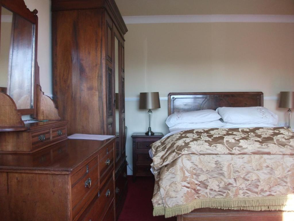 Fuchsia House Bed And Breakfast Connemara Ренвайл Номер фото