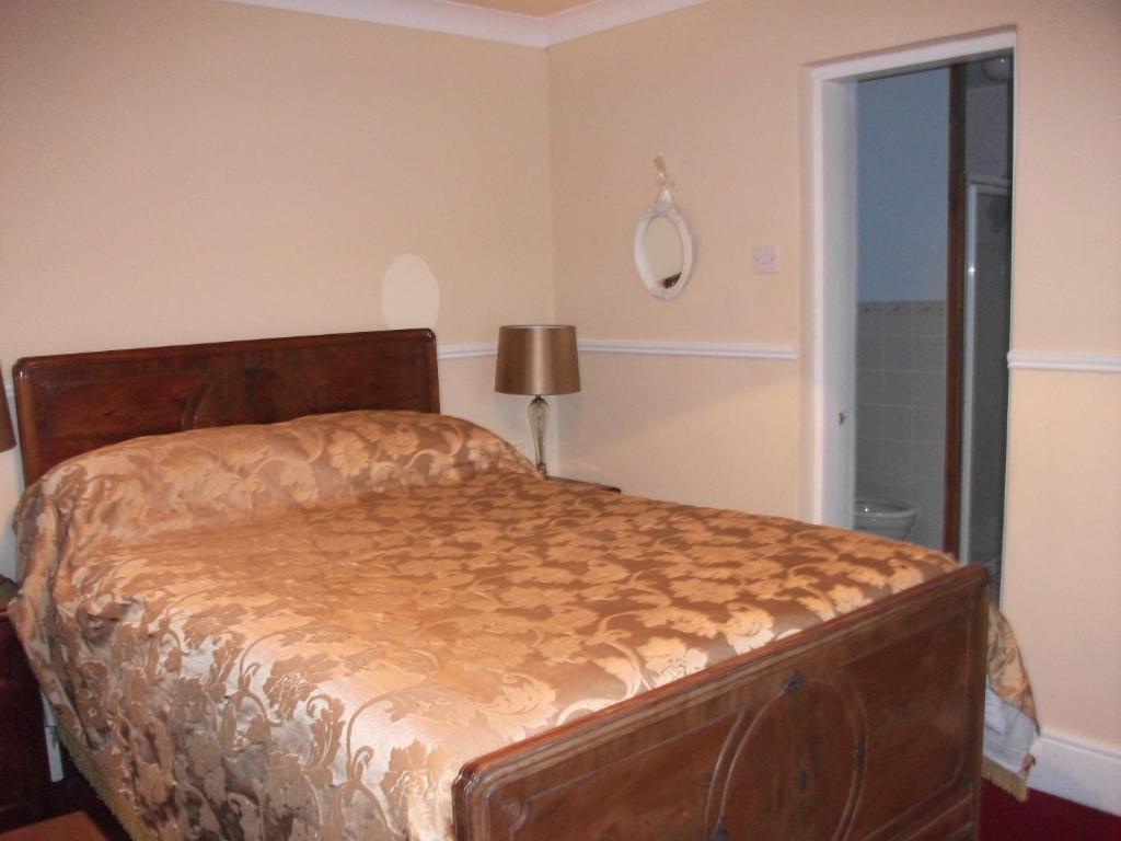 Fuchsia House Bed And Breakfast Connemara Ренвайл Номер фото